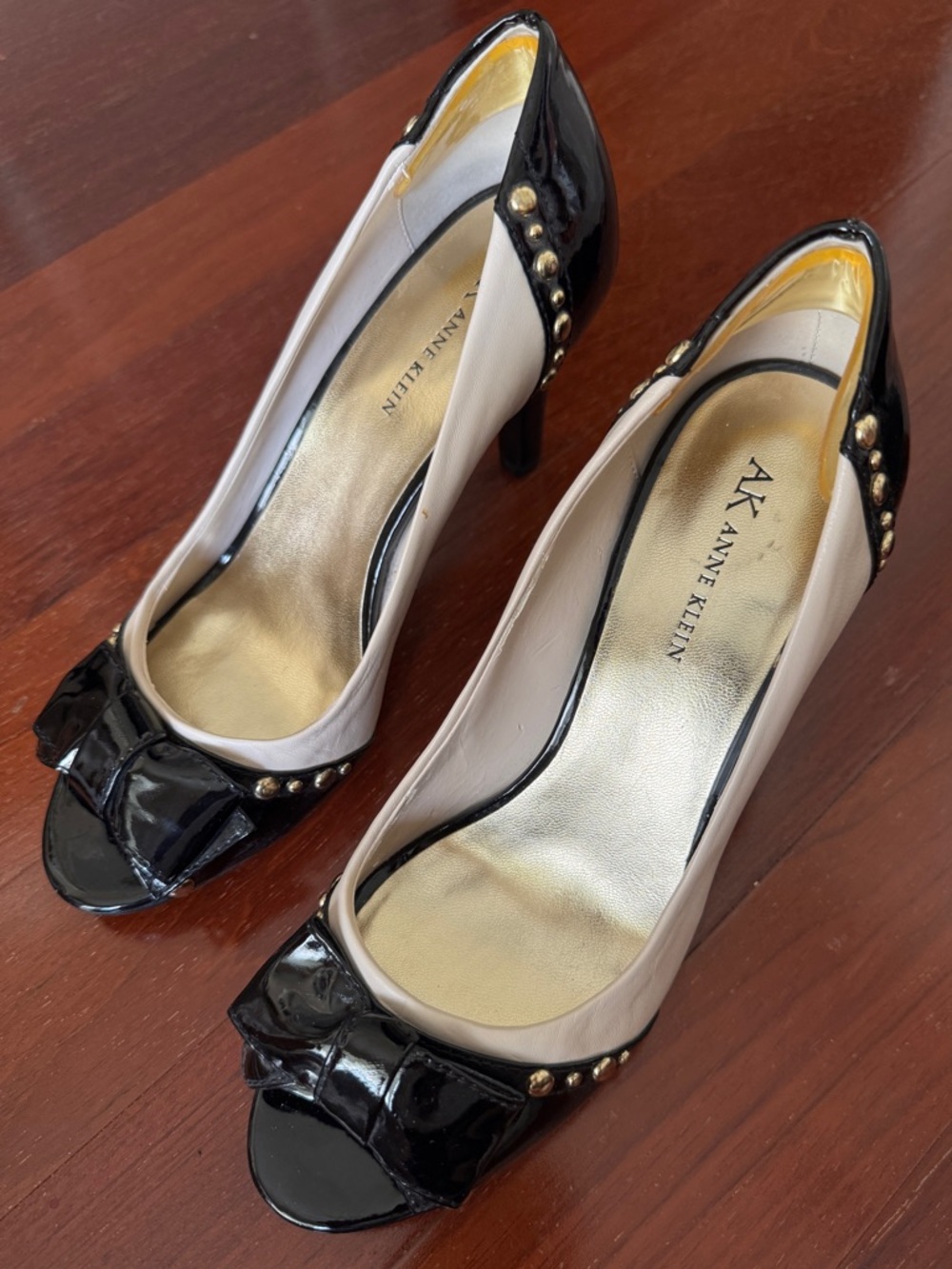 Anne Klein Black and Cream Patent Peep-Toe Heels with Gold Studs Size 8M
